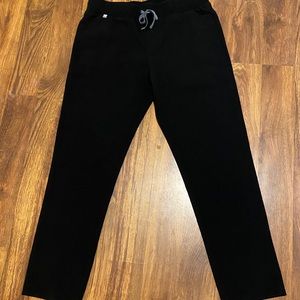 Women’s Figs scrub pants skinny leg